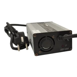 Caricatore da 10A per Batteria da 12V al Litio con Clip a Coccodrillo